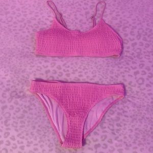 It’s from SHEIN color is pink size M